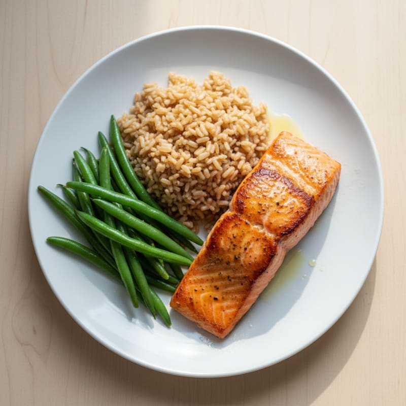 Seared Salmon with Steamed Green Beans and Brown Rice
