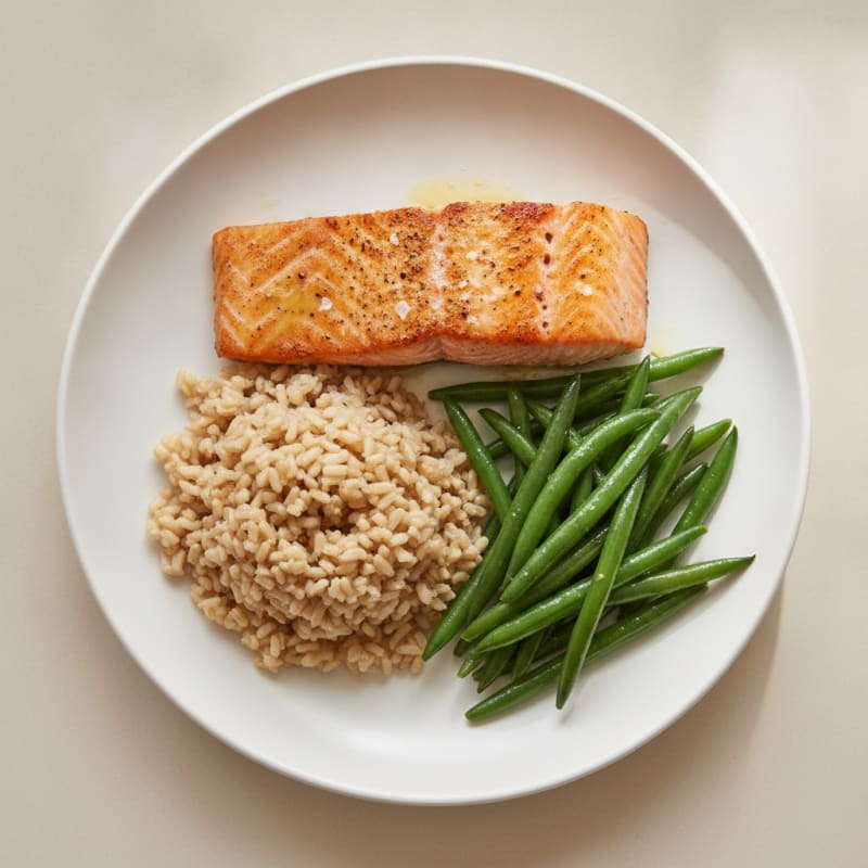 Seared Salmon with Steamed Green Beans and Brown Rice