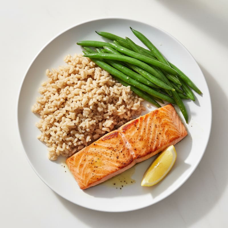 Seared Salmon with Steamed Green Beans and Brown Rice