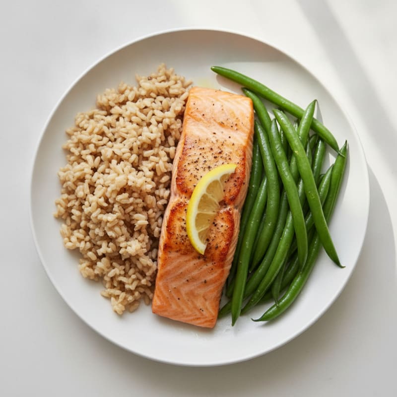 Seared Salmon with Steamed Green Beans and Brown Rice