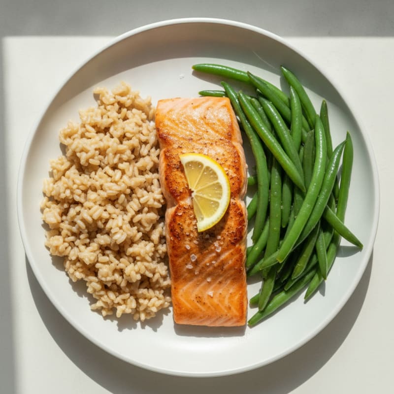 Seared Salmon Fillet with Steamed Green Beans and Brown Rice