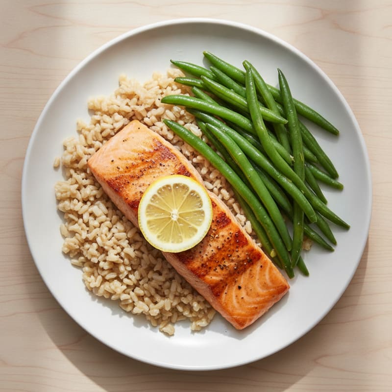 Seared Salmon with Steamed Green Beans and Brown Rice