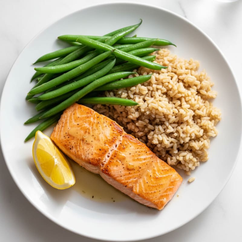 Seared Salmon with Steamed Green Beans and Brown Rice