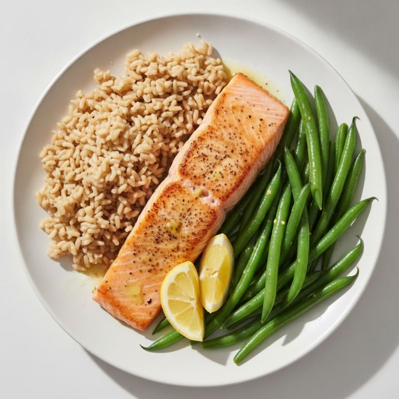Seared Salmon Fillet with Steamed Green Beans and Brown Rice