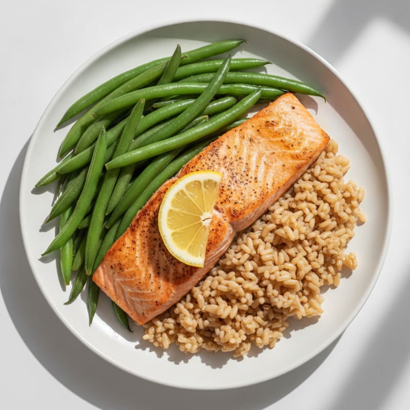 Seared Salmon with Steamed Green Beans and Brown Rice