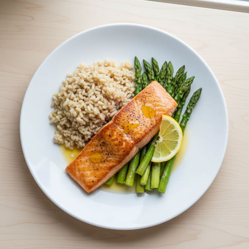 Seared Salmon Filet with Steamed Asparagus and Brown Rice