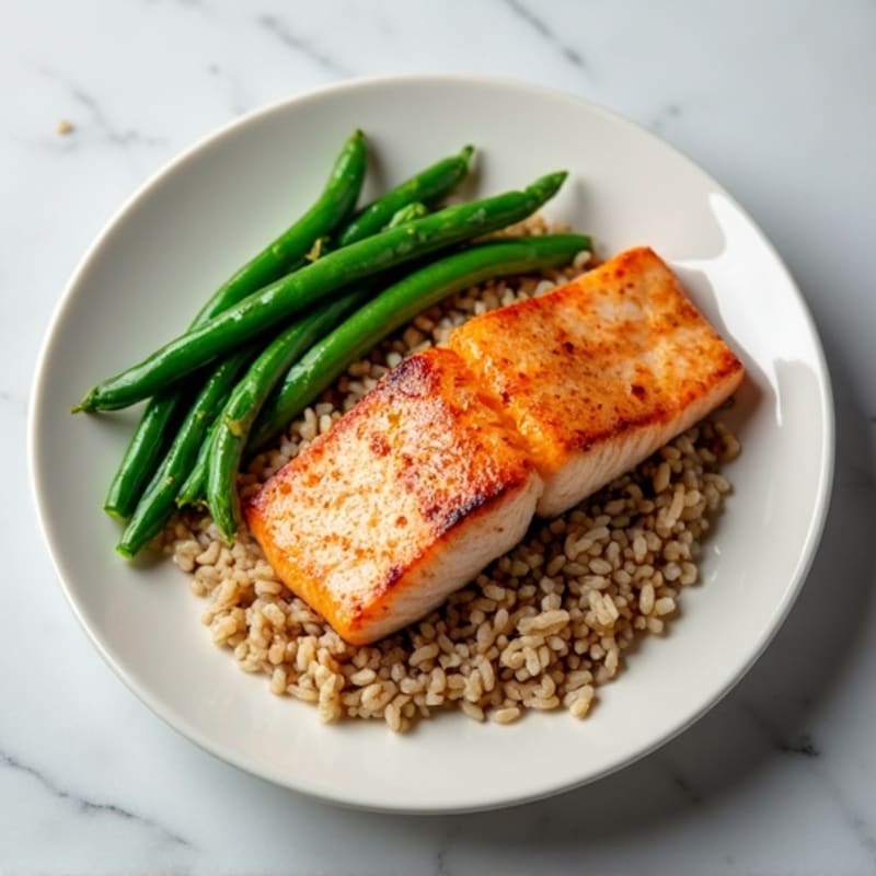 Seared Salmon with Steamed Green Beans and Brown Rice
