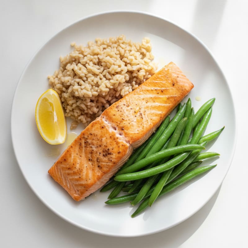 Seared Salmon with Steamed Green Beans and Brown Rice
