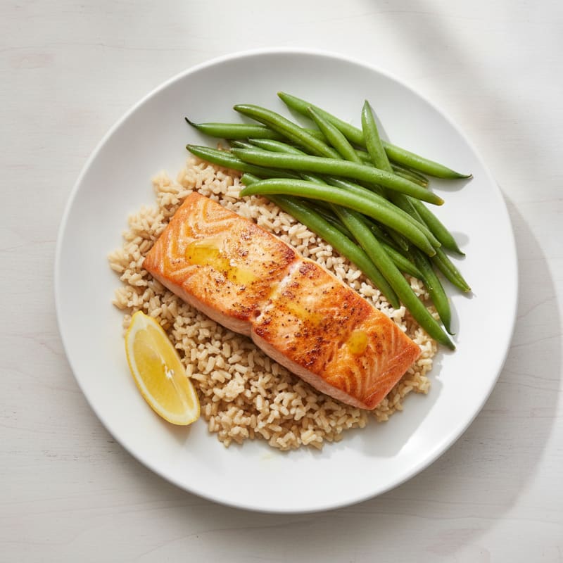 Seared Salmon with Steamed Green Beans and Brown Rice