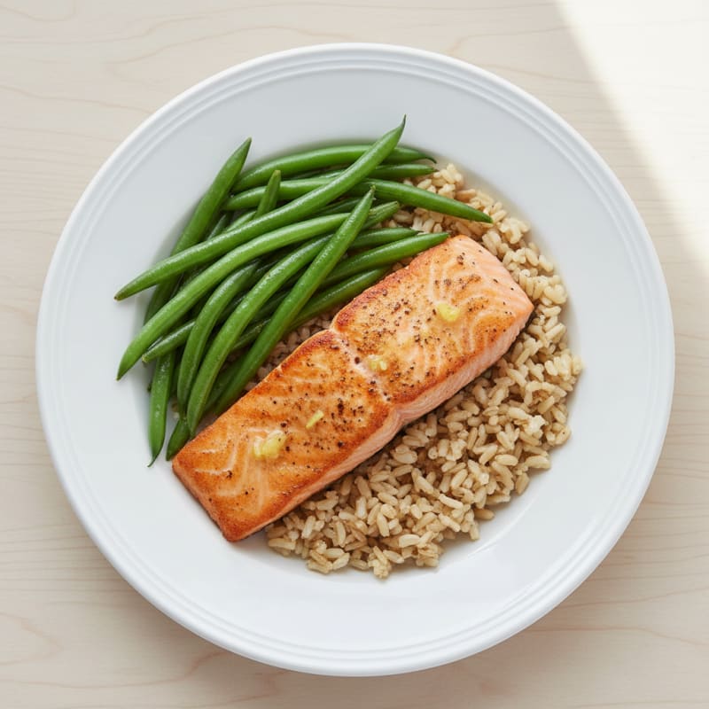 Seared Salmon Fillet with Steamed Green Beans and Brown Rice