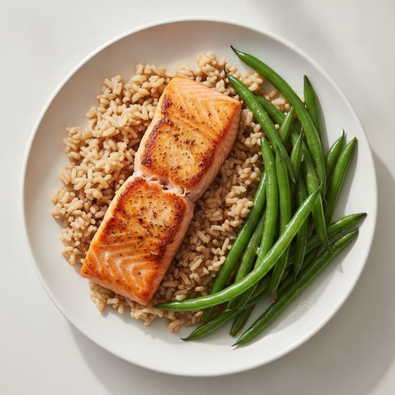 Seared Salmon with Steamed Green Beans and Brown Rice