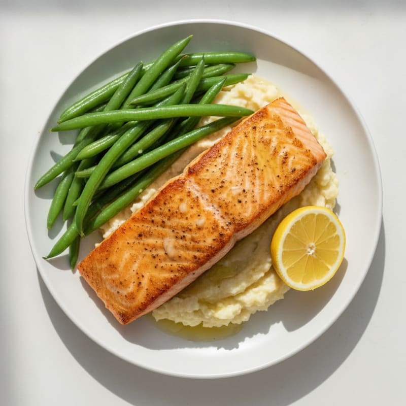 Seared Salmon with Steamed Green Beans and Garlic Mashed Cauliflower
