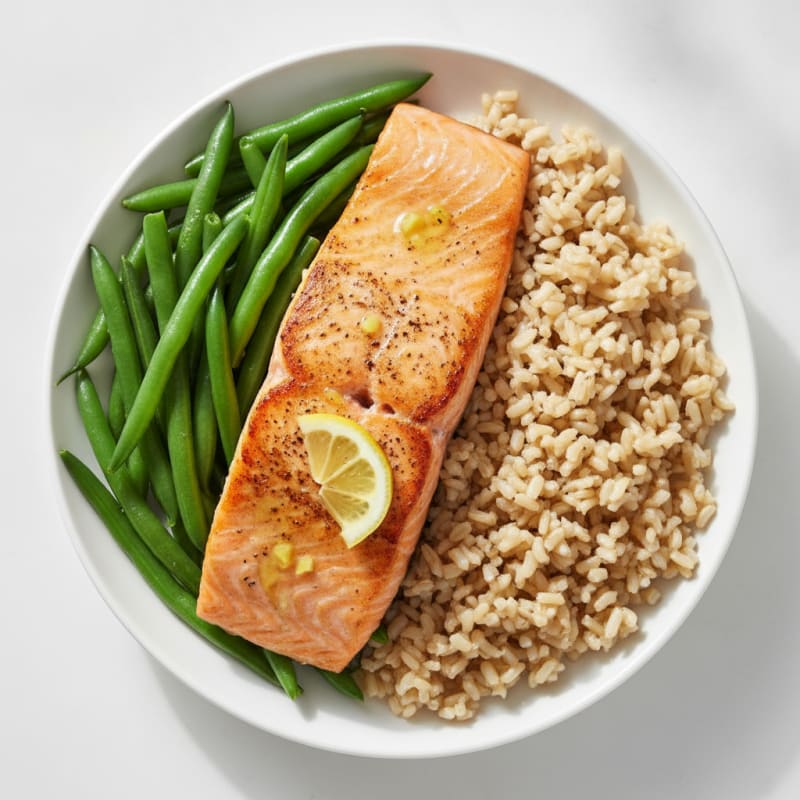 Seared Salmon Fillet with Steamed Green Beans and Brown Rice