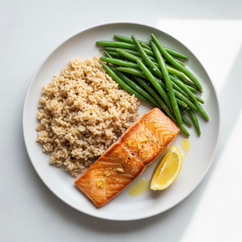 Seared Salmon with Steamed Green Beans and Brown Rice