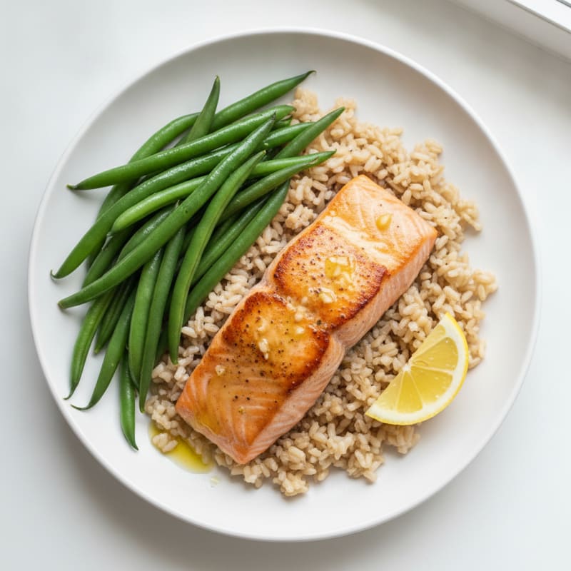 Seared Salmon with Steamed Green Beans and Brown Rice