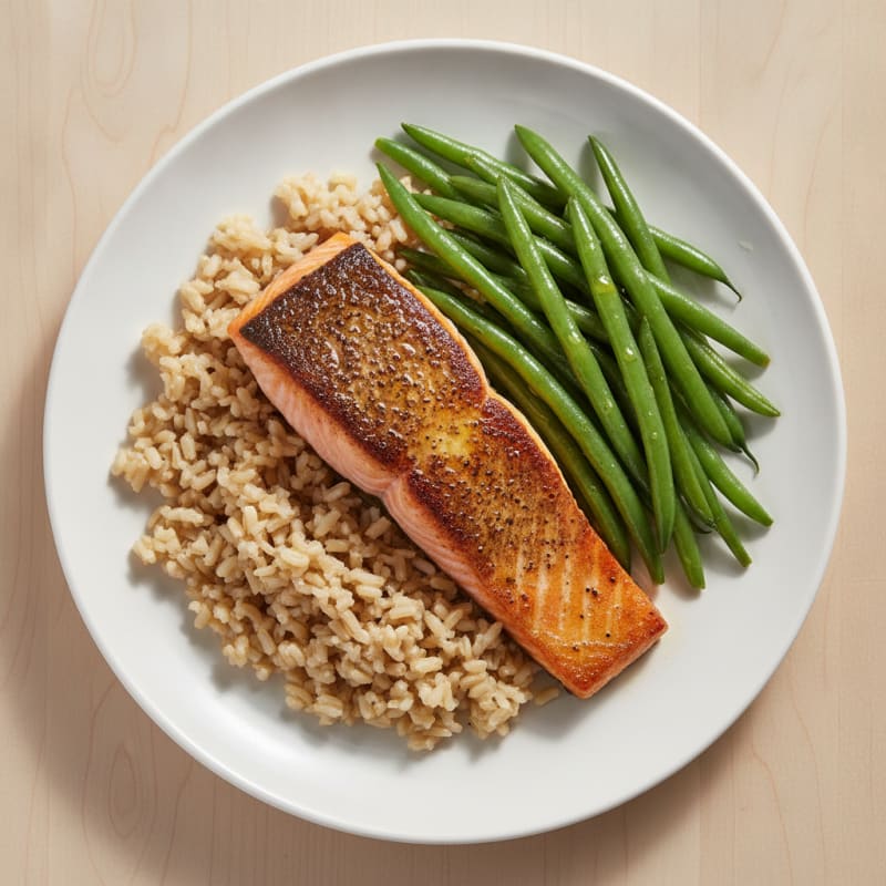 Pan-Seared Salmon with Steamed Green Beans and Brown Rice