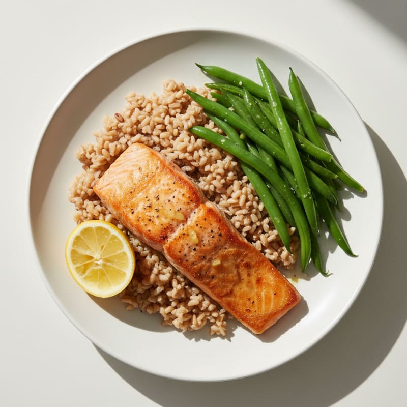 Seared Salmon with Steamed Green Beans and Brown Rice