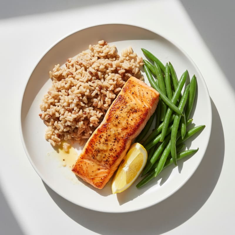 Seared Salmon with Steamed Green Beans and Brown Rice
