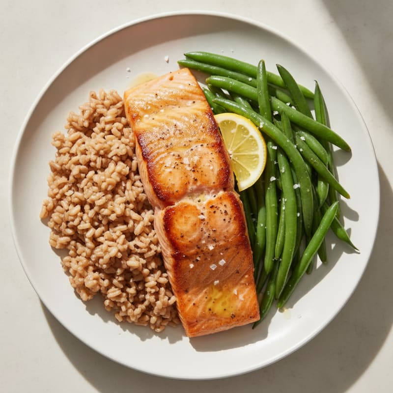 Seared Salmon with Steamed Green Beans and Brown Rice