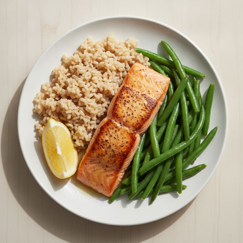 Seared Salmon with Steamed Green Beans and Brown Rice