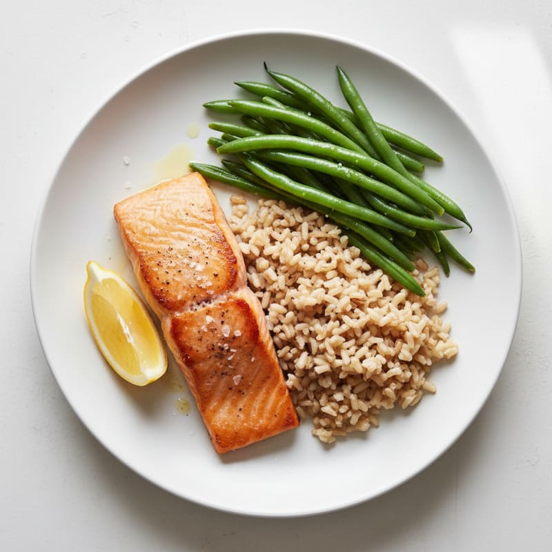 Seared Salmon with Steamed Green Beans and Brown Rice