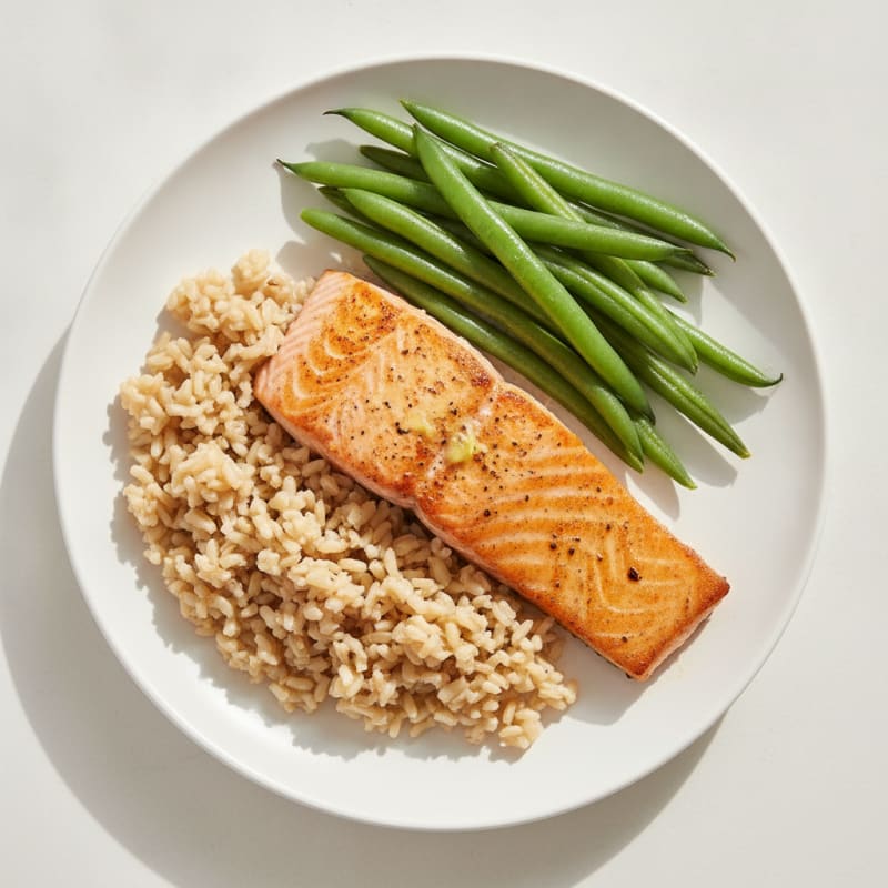 Seared Salmon with Steamed Green Beans and Brown Rice