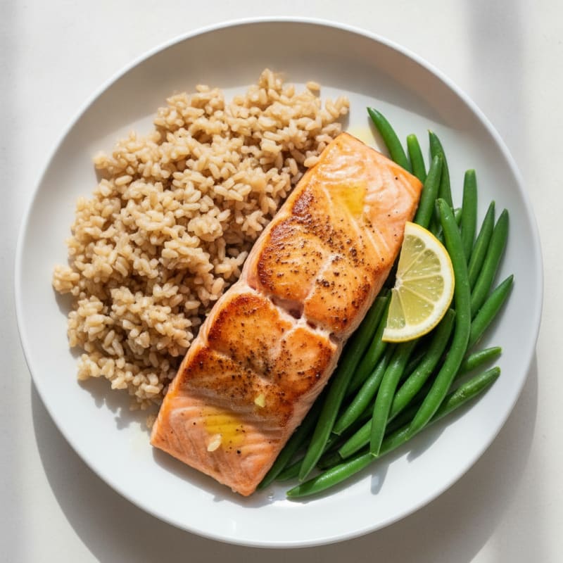 Seared Salmon Fillet with Steamed Green Beans and Brown Rice