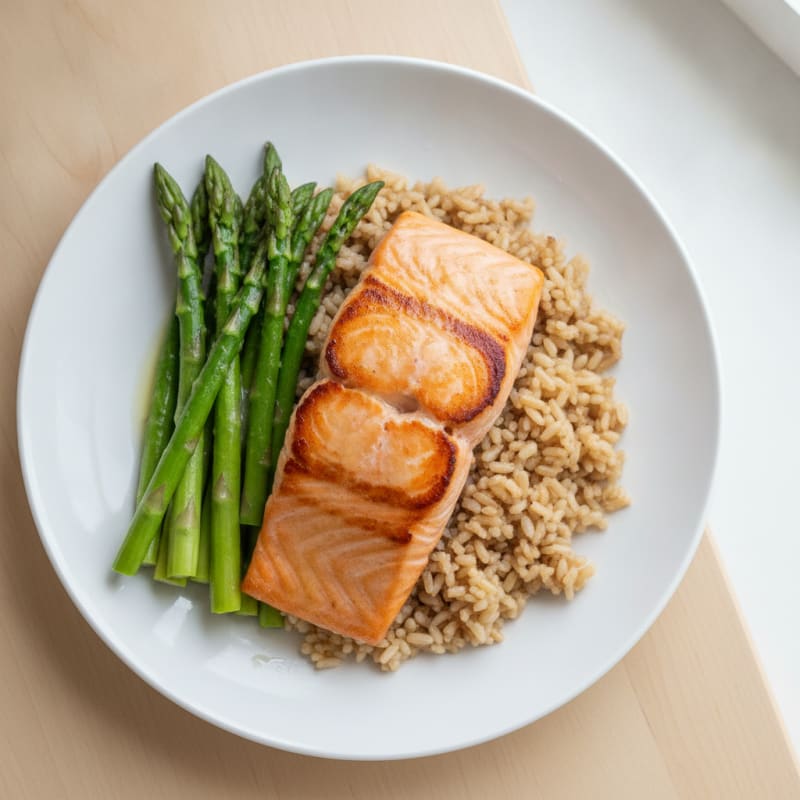 Seared Salmon Fillet with Steamed Asparagus and Brown Rice