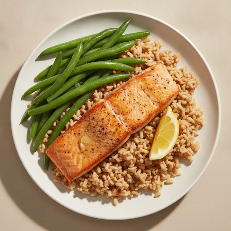 Seared Salmon with Steamed Green Beans and Brown Rice