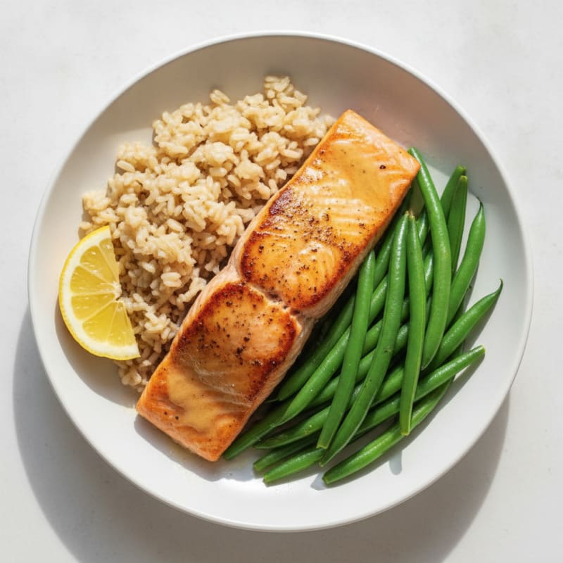 Seared Salmon with Steamed Green Beans and Brown Rice