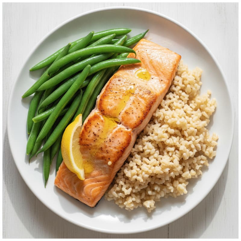 Seared Salmon with Steamed Green Beans and Brown Rice