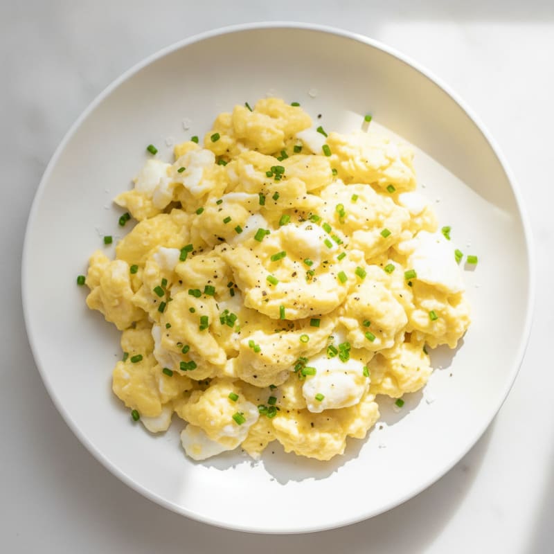 Fluffy Scrambled Eggs with Egg Whites