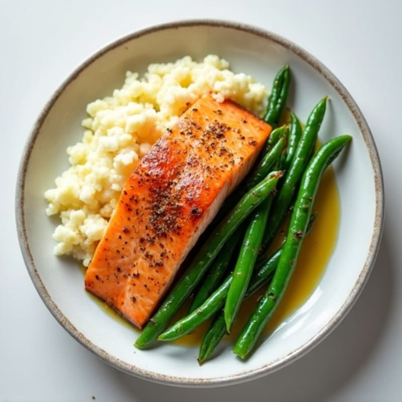 Seared Salmon with Steamed Green Beans and Garlic Mashed Cauliflower