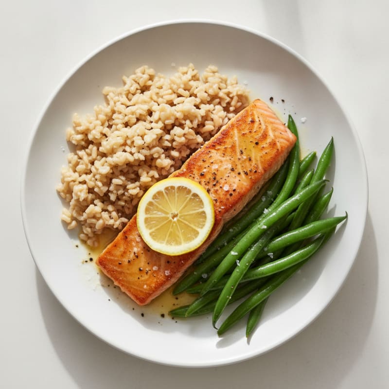 Seared Salmon with Steamed Green Beans and Brown Rice