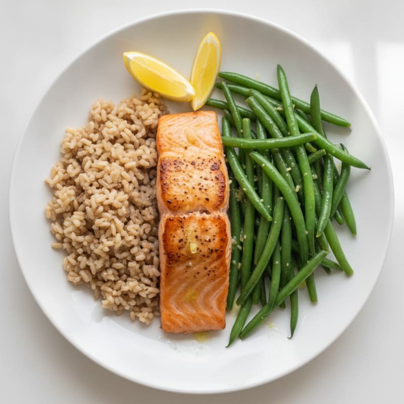 Seared Salmon Fillet with Steamed Green Beans and Brown Rice