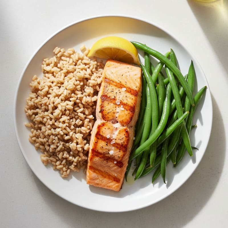 Seared Salmon with Steamed Green Beans and Brown Rice
