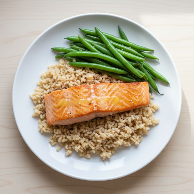 Seared Salmon Fillet with Steamed Green Beans and Brown Rice