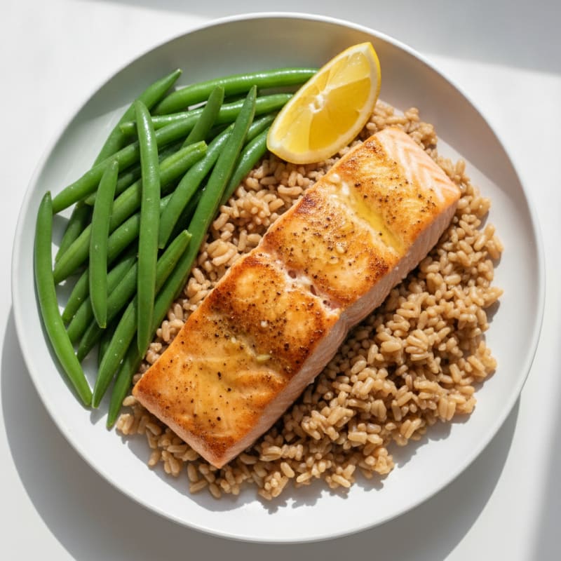 Seared Salmon with Steamed Green Beans and Brown Rice