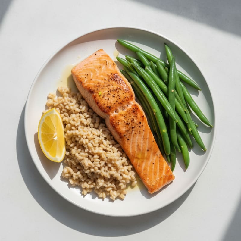 Seared Salmon Fillet with Steamed Green Beans and Brown Rice