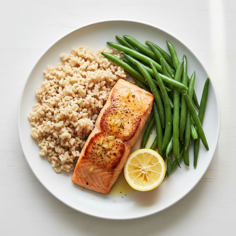 Seared Salmon Fillet with Steamed Green Beans and Brown Rice
