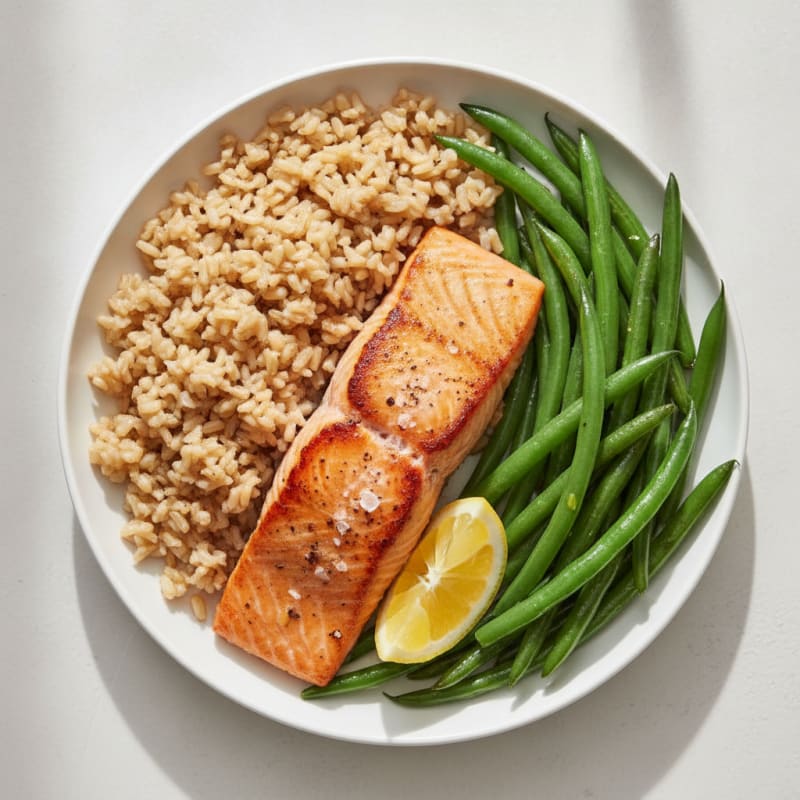 Seared Salmon with Steamed Green Beans and Brown Rice