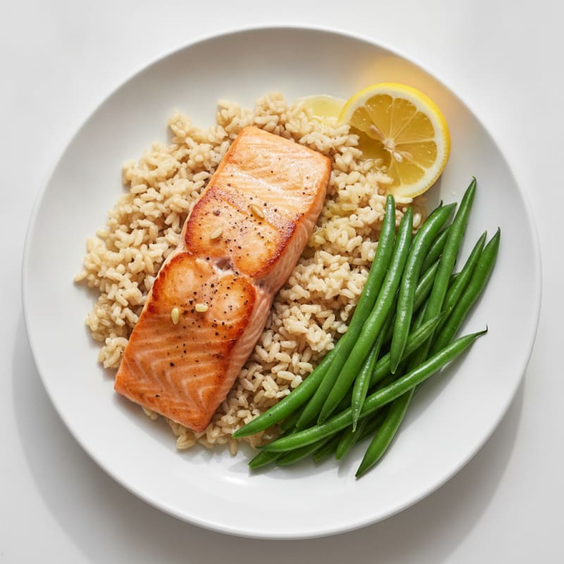 Seared Salmon Fillet with Steamed Green Beans and Brown Rice