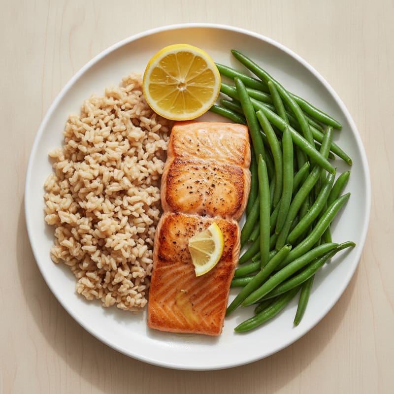 Seared Salmon with Steamed Green Beans and Brown Rice