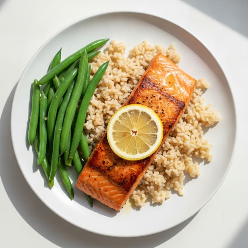 Seared Salmon Fillet with Steamed Green Beans and Brown Rice