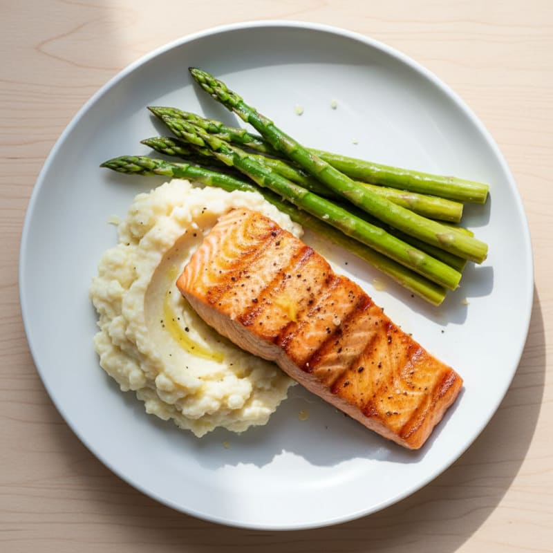 Seared Salmon Fillet with Steamed Asparagus and Garlic Mashed Cauliflower