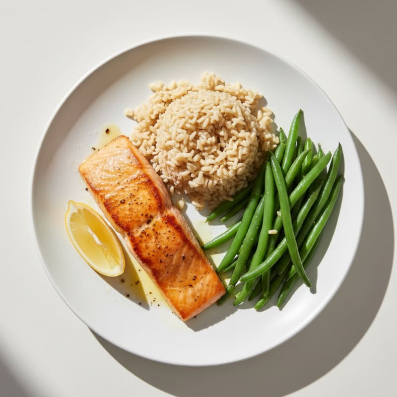 Seared Salmon with Steamed Green Beans and Brown Rice
