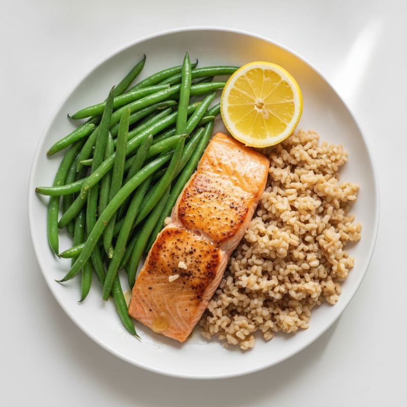 Seared Salmon with Steamed Green Beans and Brown Rice