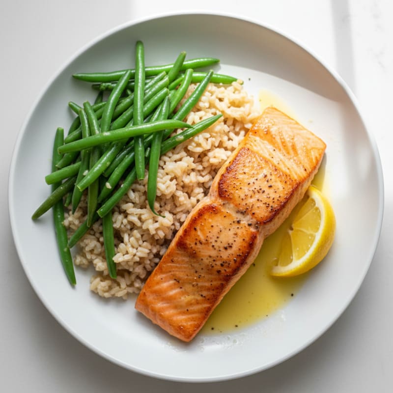 Seared Salmon with Steamed Green Beans and Brown Rice