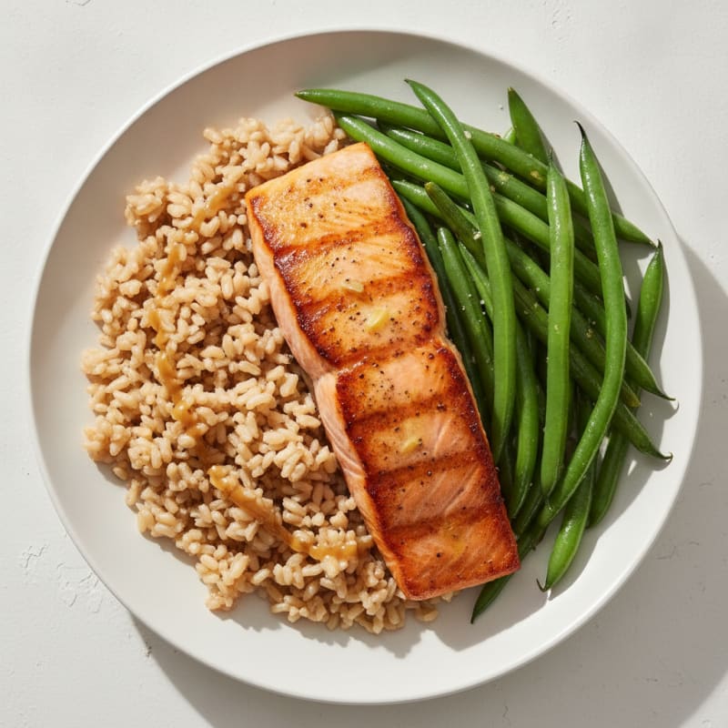 Seared Salmon with Steamed Green Beans and Brown Rice