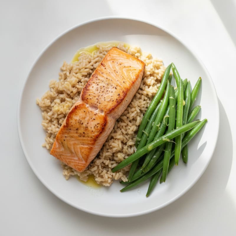 Seared Salmon Fillet with Steamed Green Beans and Brown Rice